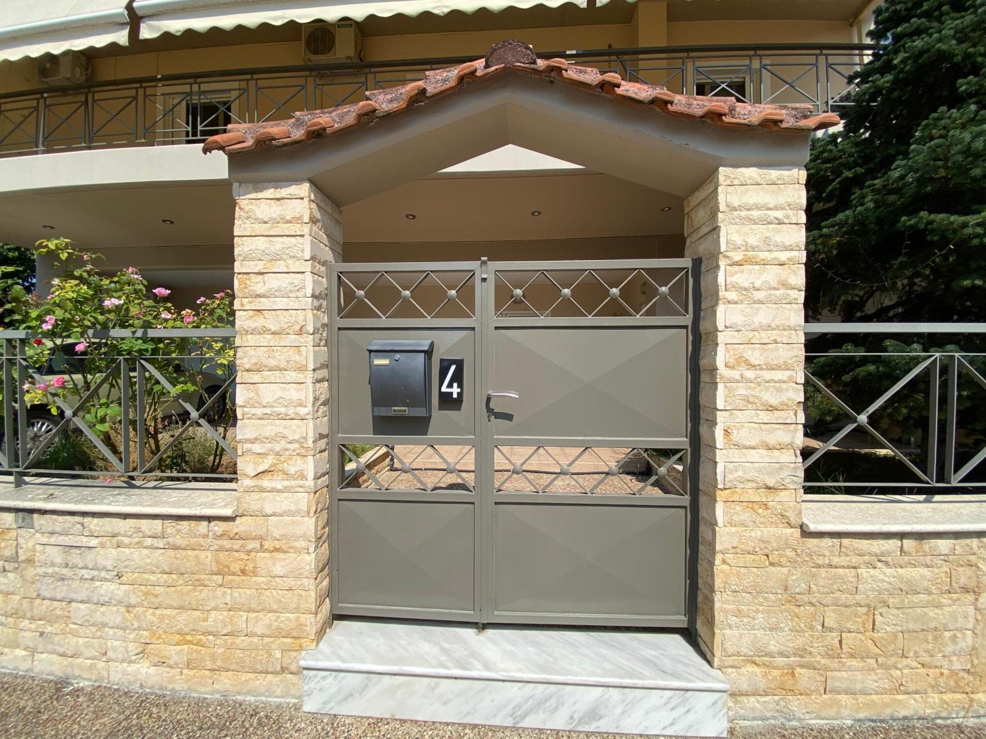 Cozy & Quiet City Apartment Trikala  Exterior photo