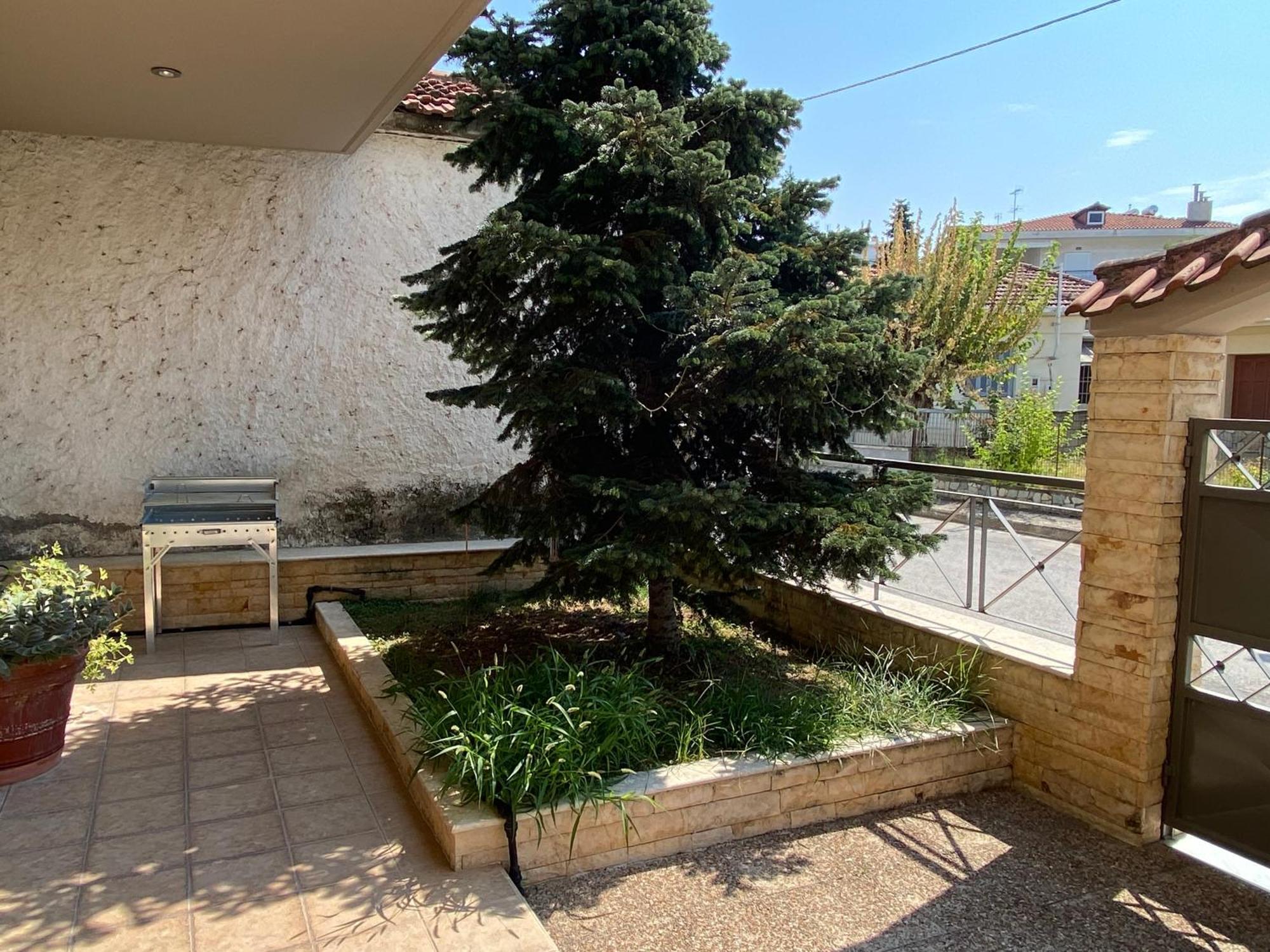 Cozy & Quiet City Apartment Trikala  Exterior photo